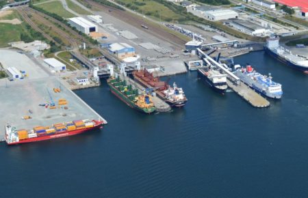 Сенатори США попередили німецький порт Мукран про санкції у зв'язку з «Північним потоком 2»