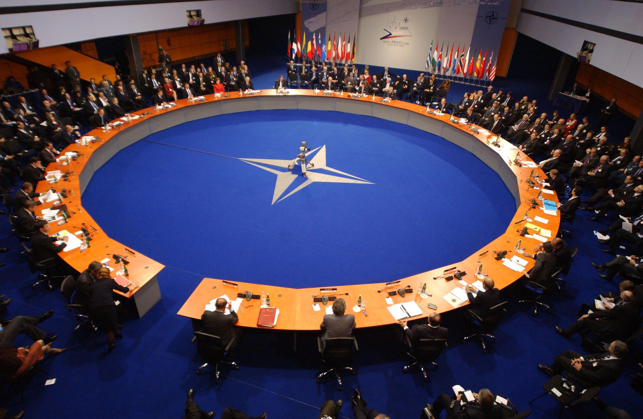 НАТО у відповідь на заяви Лукашенка наголосило, що не становить загрози для жодної країни