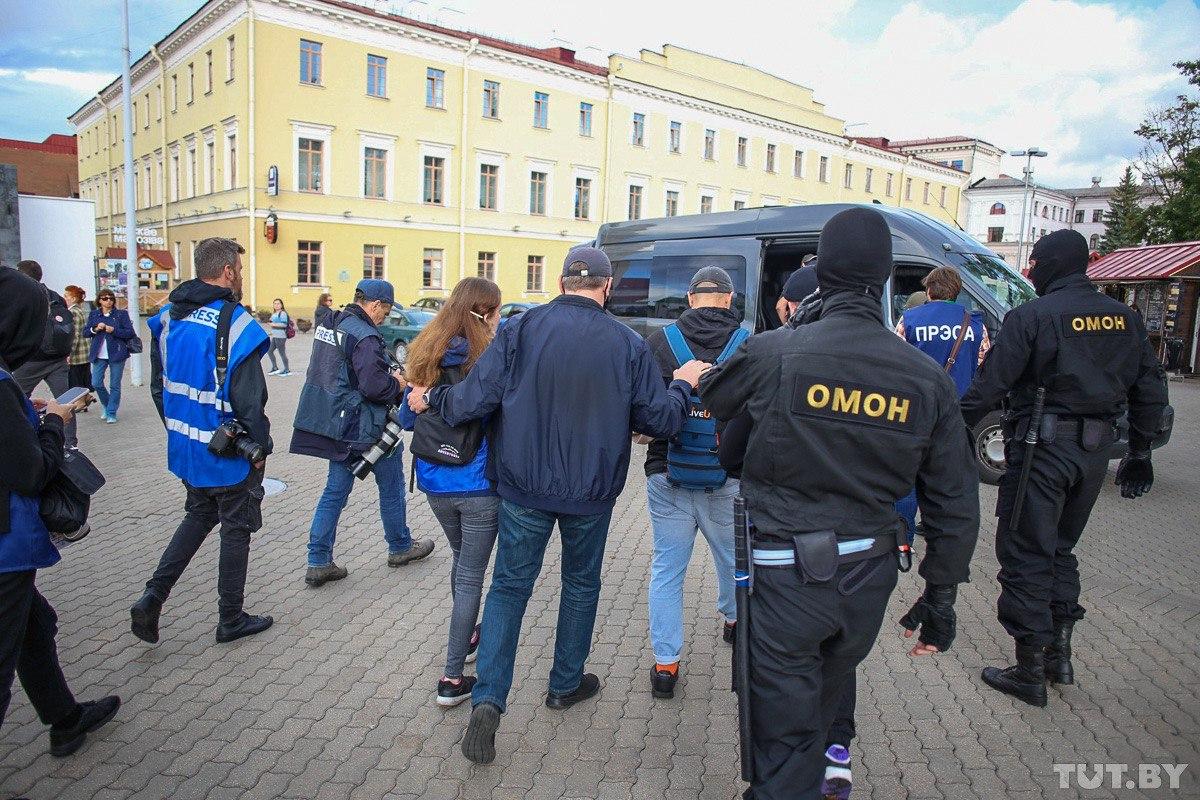 Протести в Білорусі: у Мінську затримали близько 20 журналістів