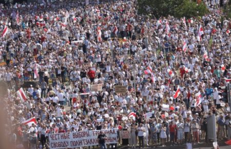 У Білорусі проходить наймасштабніший в історії марш свободи