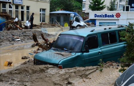 У Туреччині внаслідок паводків загинули 5 людей, ще 12 — зникли безвісти