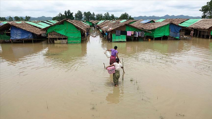 Понад 200 людей загинули через повені у Бангладеш