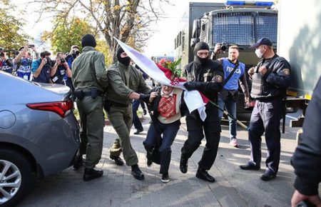 У Білорусі під час «жіночого маршу» затримали 150 людей