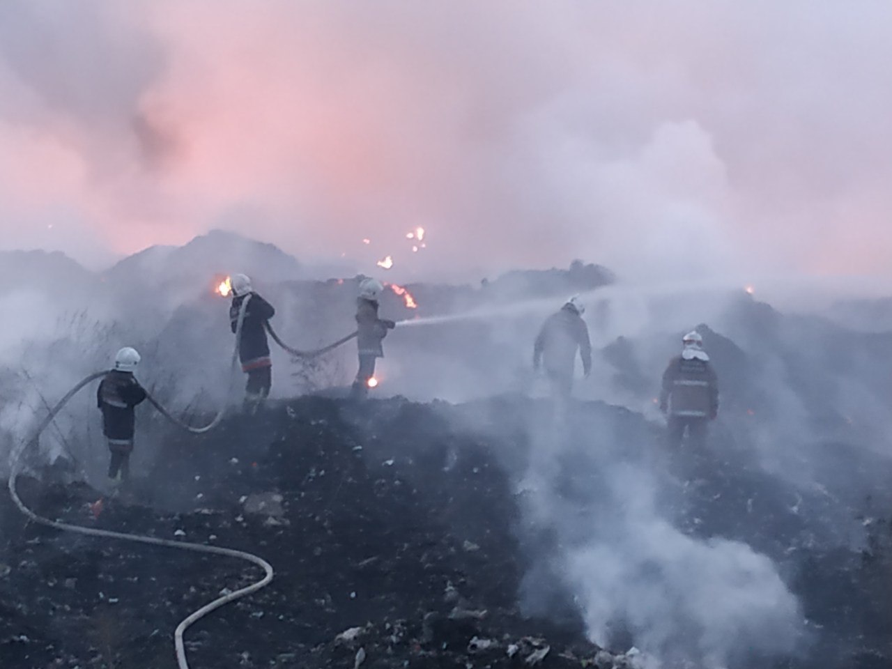 На Полтавщині горить сміттєзвалище