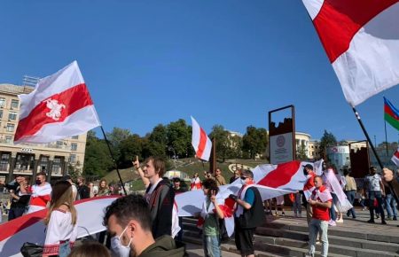 У Києві відбувся марш на підтримку протестів у Білорусі