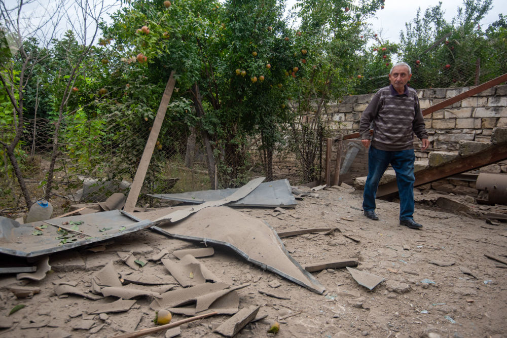 Майже половина населення Карабаху покинула свої домівки через відновлення військових дій
