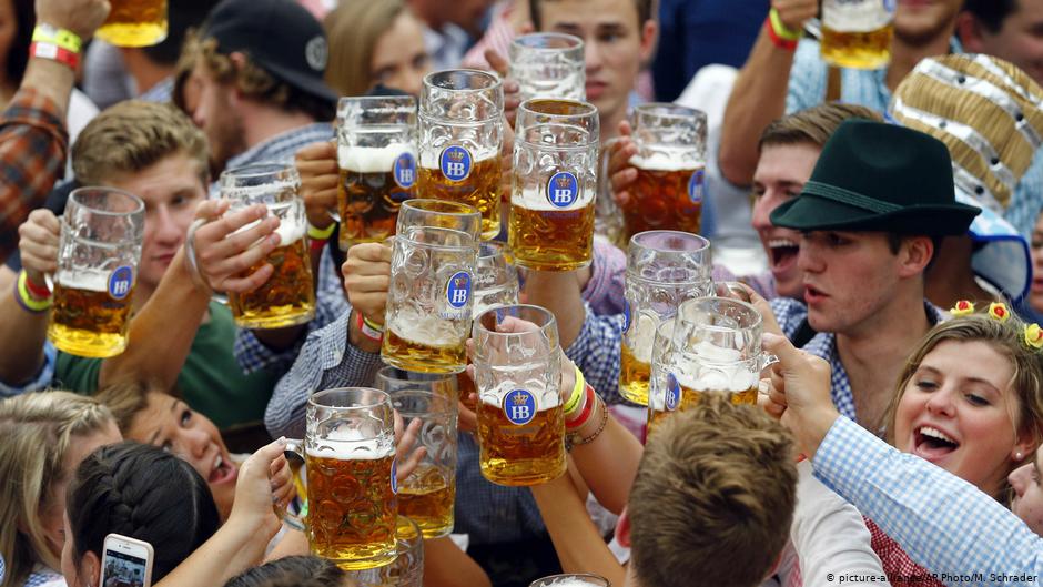 Через ковід у Мюнхені скасували «Октоберфест», але проведуть святкування в окремих кнайпах