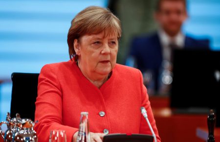 Меркель закликала лідерів Вірменії і Азербайджану до діалогу
