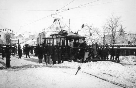 Від перших жарівок і електричного трамвая до потужних електромереж: як відбувалася електрифікація Львова