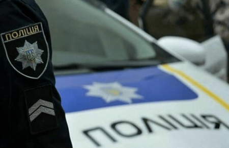 В Киеве патрульный на лету поймал женщину, которая прыгнула с балкона 15 этажа  (видео)