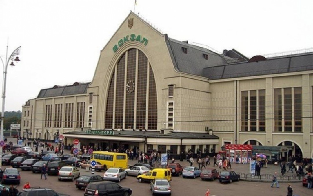Поступило сообщение о минировании ж/д вокзала в Киеве, пассажиров эвакуировали — Укрзализныця