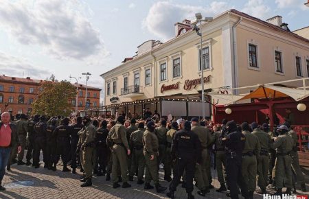 На Жіночому марші у Мінську міліція Лукашенка затримала 64 учасниці