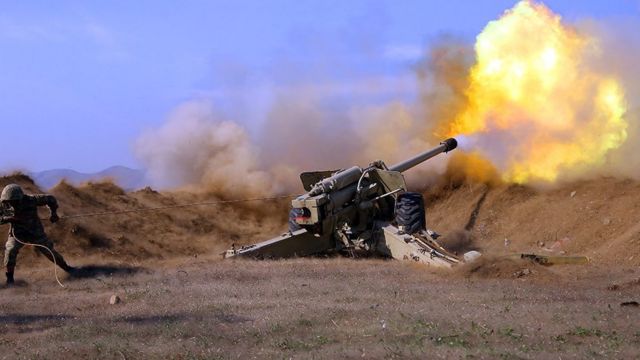 Нагірний Карабах: Азербайджан заявив про бойові дії по всій лінії фронту