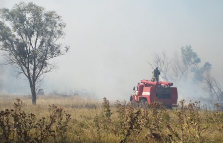 На Луганщині вогонь підступив до позицій ЗСУ