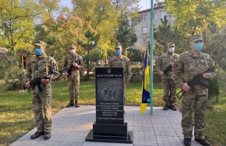 У Сєвєродонецьку відкрили пам’ятник загиблим військовим медикам