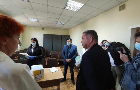 У Миколаєві поліція перевіряє лікарню через благодійну допомогу політика