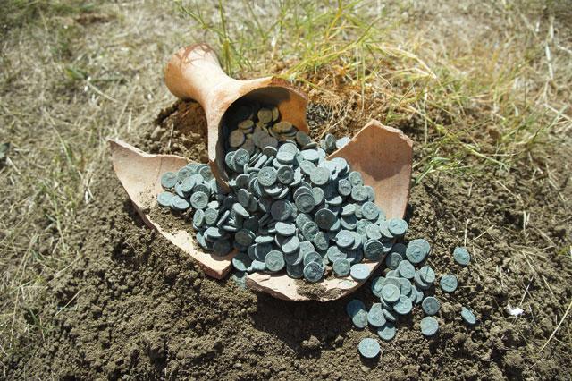Археологи проти людини з металошукачем: як захистити пам’ятки?