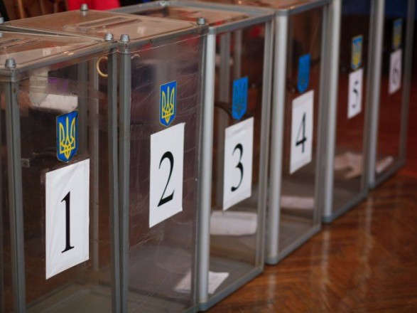 Угорські високопосадовці агітували за партію угорців на місцевих виборах в Україні