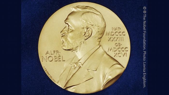 Нобелевскую премию по медицине вручили за исследования гепатита С