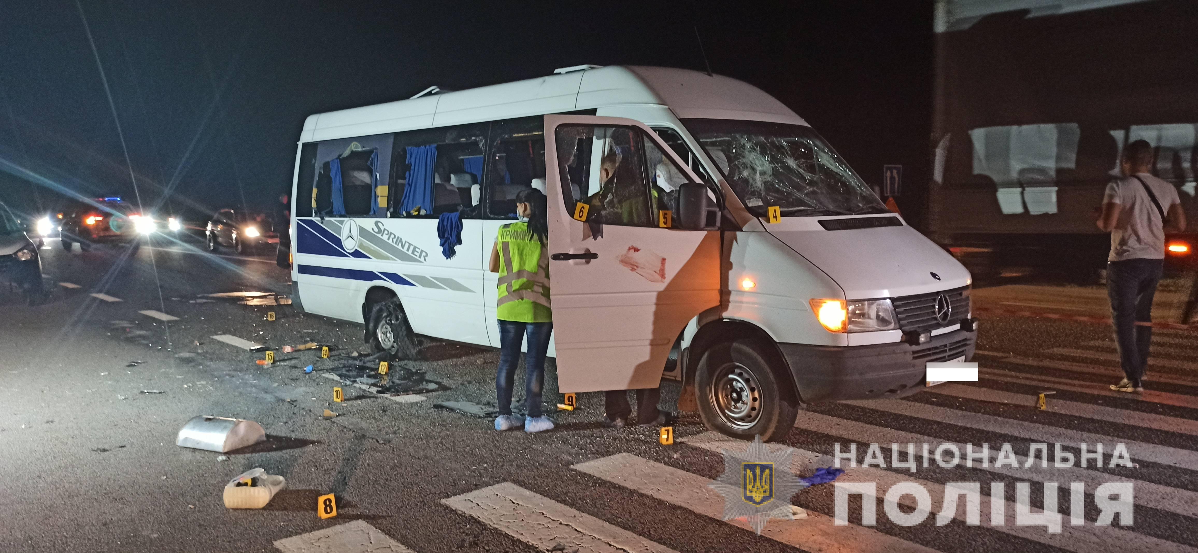Підозрювані у нападі зі стріляниною на автобус ОПЗЖ під Люботином залишаться під вартою — суд