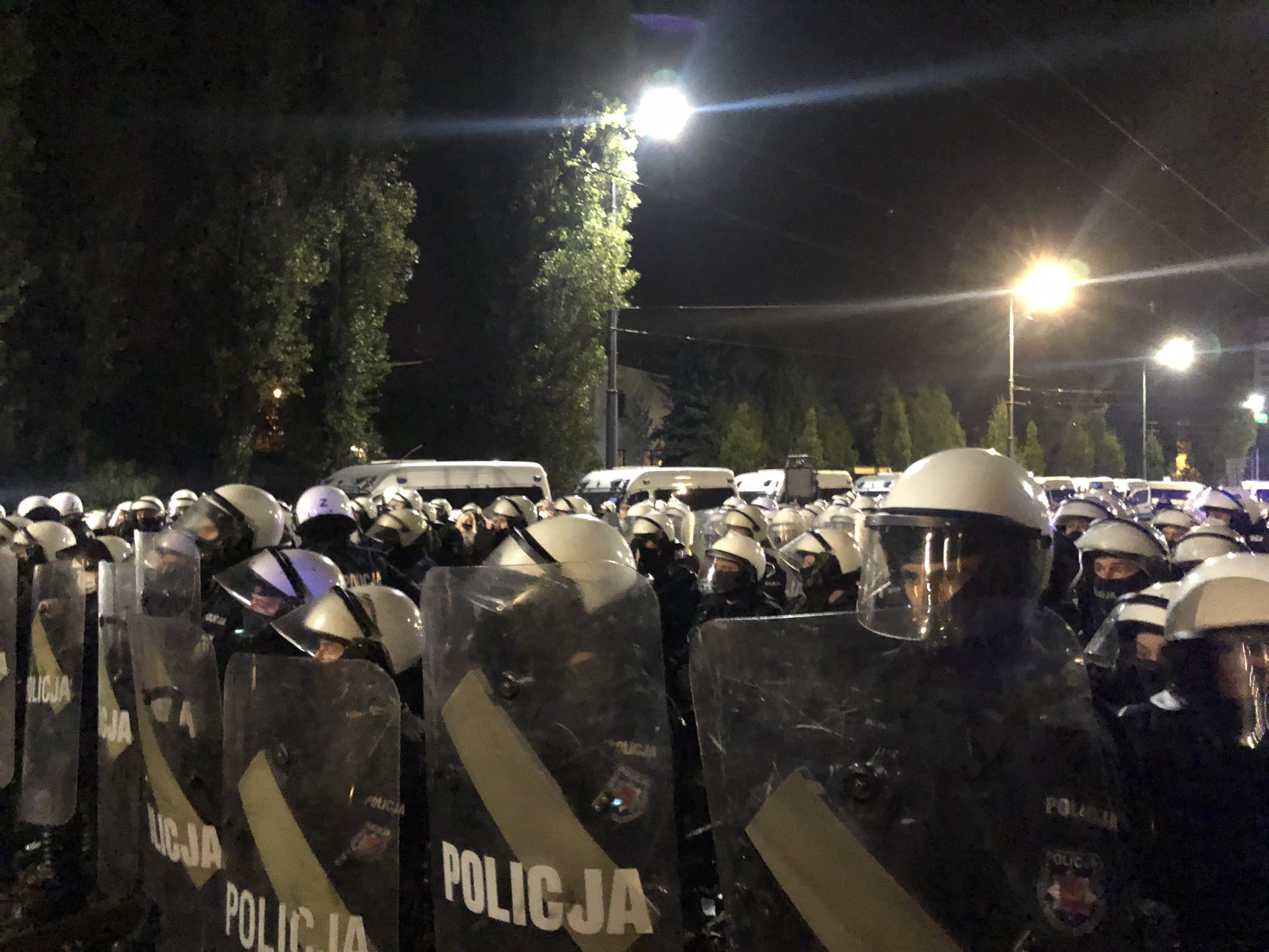 Мер Варшави пригрозив поліції зупинити фінансування через застосовування сили до протестувальників