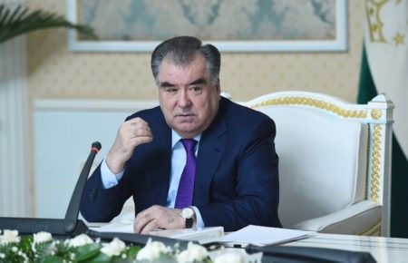 На виборах президента у Таджикистані переміг Емомалі Рахмон, який обіймає цю посаду з 1992 року