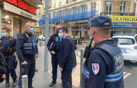 Что происходит во Франции? Премьер пообещал «беспощадный ответ» террористам
