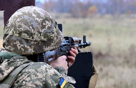 На Донбасі бойовики вели обстріл біля Водяного — штаб ООС