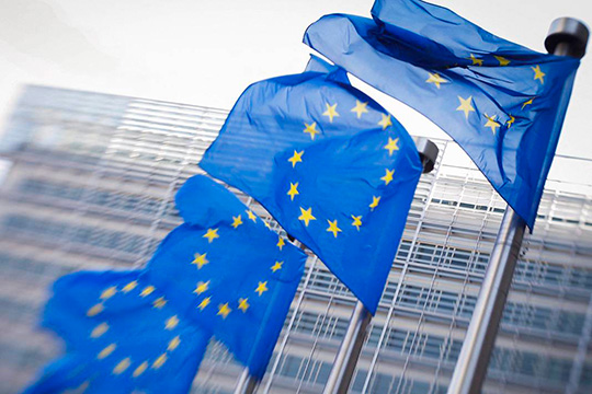 Из-за решения КСУ украинцам могут временно отменить безвиз — посол Украины при ЕС