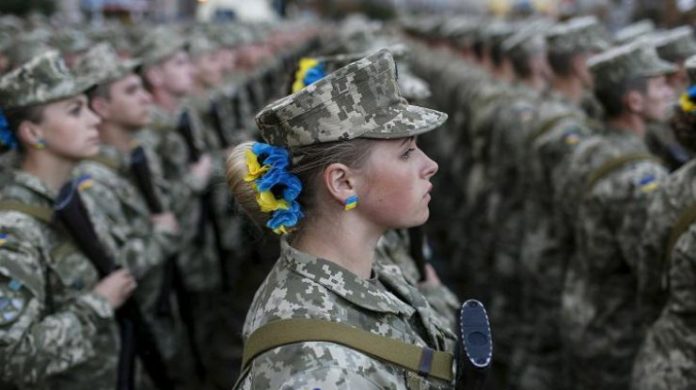 Нині у війську служить майже 31 тисяча жінок