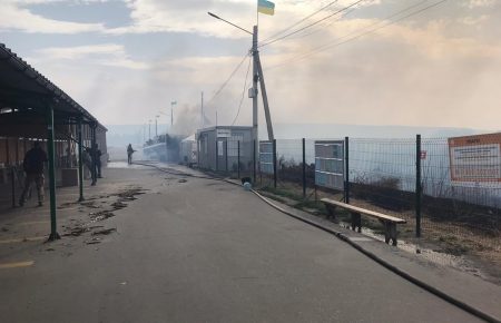 Гасіння пожеж ускладнюється тим, що детонують боєприпаси — Станично-Луганська РДА