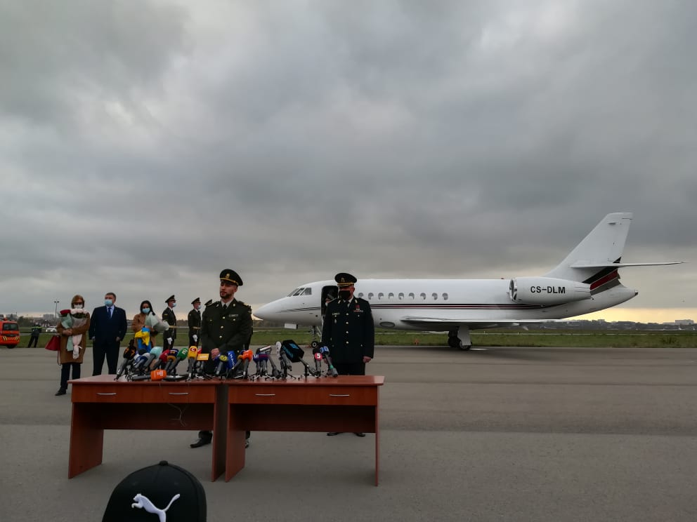 Виталий Маркив прилетел в Киев (фото)