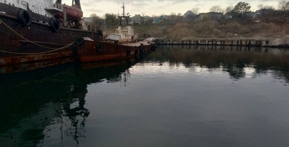 Підтоплення буксиру та розлив нафти у Чорному морі: в Адміністрації морських портів спростували інформацію