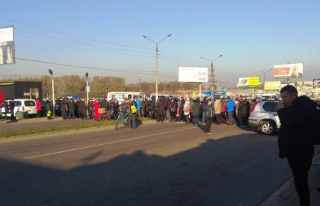 У містах України підприємці протестували проти «карантину вихідного дня» (ФОТО, ВІДЕО)