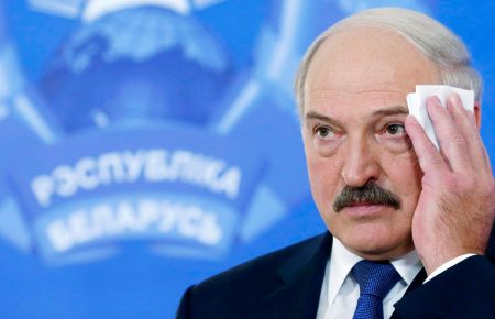 «Лукашенко переміг коронавірус» та інші фейки: як фільтрувати інформацію про COVID-19?