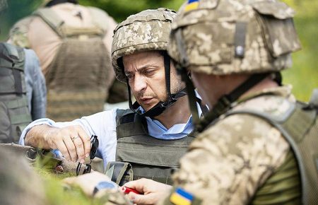 Зеленский одобрил допуск следователей в зону ООС: как это повлияет на расследование военных преступлений?