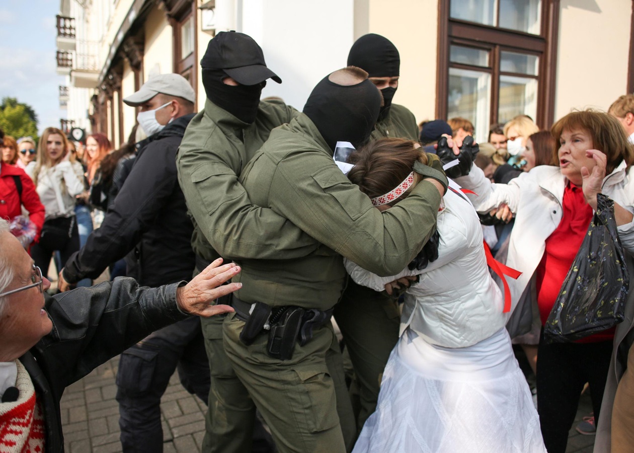 У Мінську почалися затримання на акціях протесту