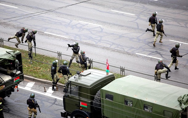 У Білорусі силовики зараз розганяють протестувальників так само жорстоко, як на початку протестів — Арсен Дзядок