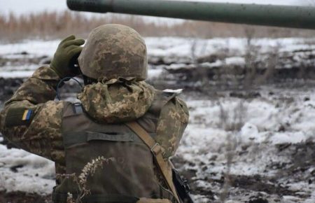 Бойовики на Донбасі стріляли неподалік Новотроїцького та Шумів