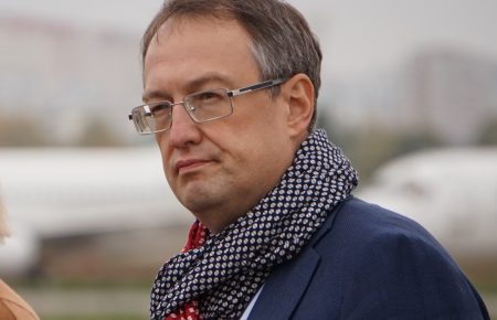 Дело не завершено, надо найти виновных в убийстве журналистов — Геращенко