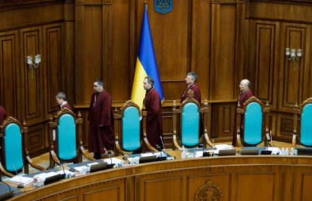 Зеленський попросив Венеціанську комісію оцінити конституційну ситуацію в Україні після рішення КСУ