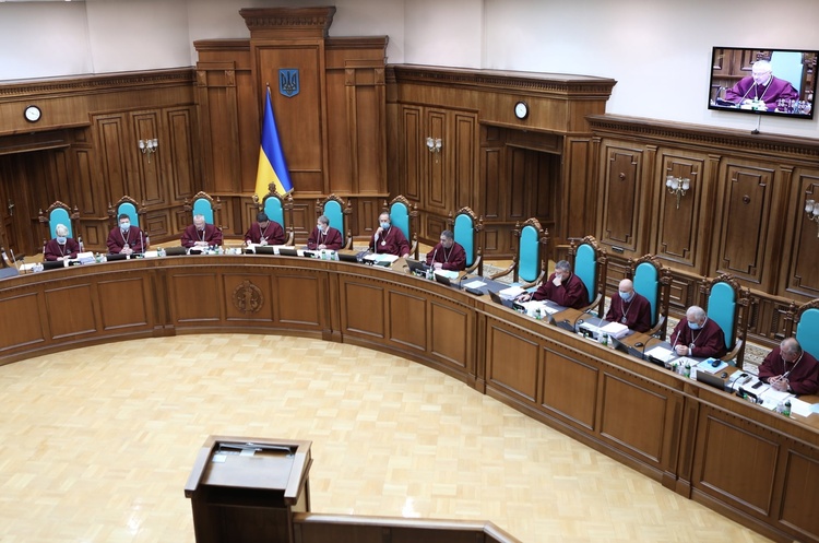 Є лише два сценарії вирішення кризи навколо Конституційного суду – Каленюк