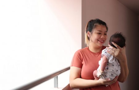 У Сінгапурі жінка, у якої діагностували COVID-19, народила дитину з антитілами до вірусу
