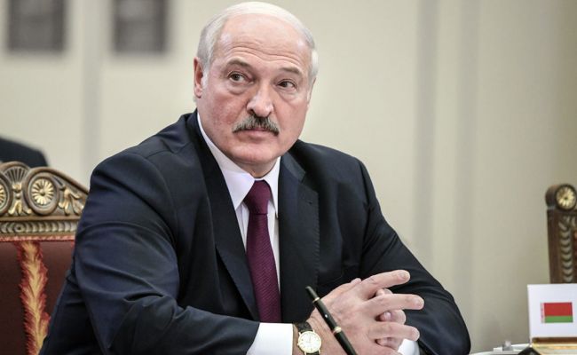 Лукашенко заявил, что в Киеве и под Варшавой спецслужбы США создали свои центры