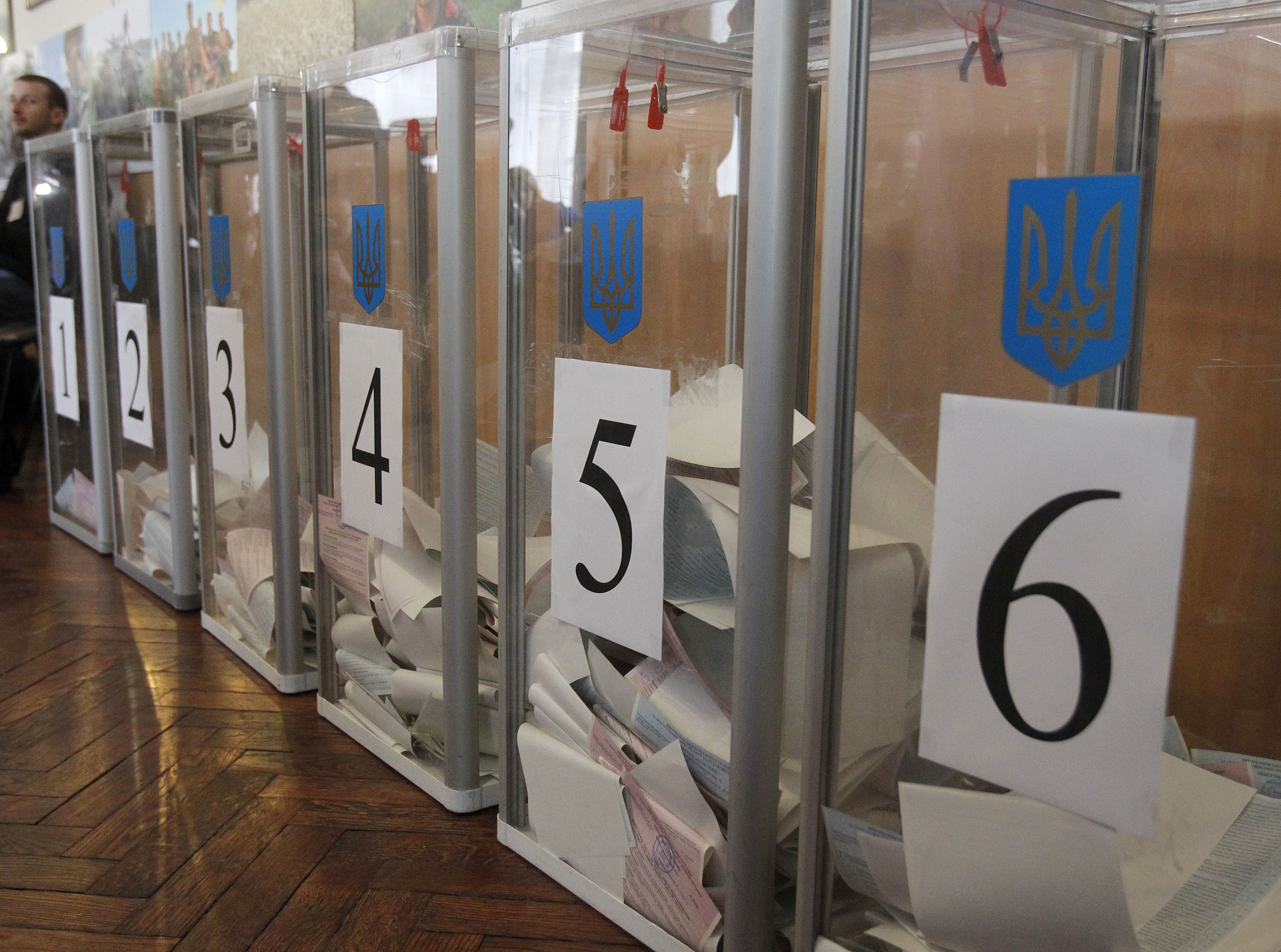 У Чернівцях проходить другий тур виборів міського голови: дільниці відкрилися вчасно, порушень немає