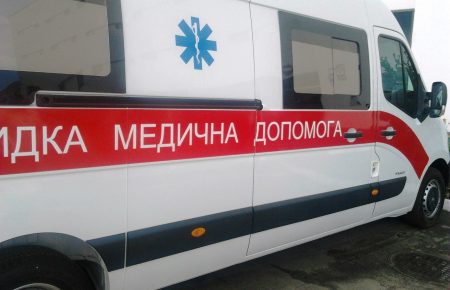 Окупанти обстріляли машину швидкої допомоги на Харківщині, поранений водій