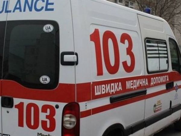 В Славянске агрессивная мать избила фельдшера скорой, требуя  провести ПЦР-тест ее ребенку