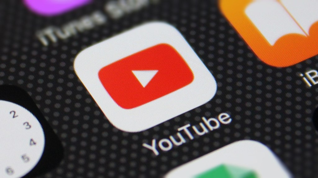 YouTube заблокував канали «Перший незалежний» та UkrLive