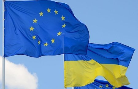Руководство ЕС поддержит начало переговоров о членстве с Украиной и Молдовой — источники