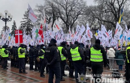 Біля парламенту знову протестують ФОПи (ФОТО, ВІДЕО)